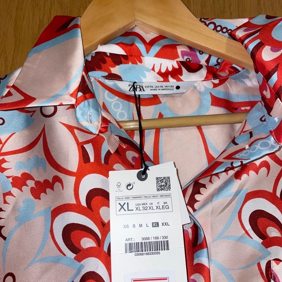 Zara Satin Floral Printed Hi Lo Button Up Shirt Blogger Favorite - Picture 7 of 9